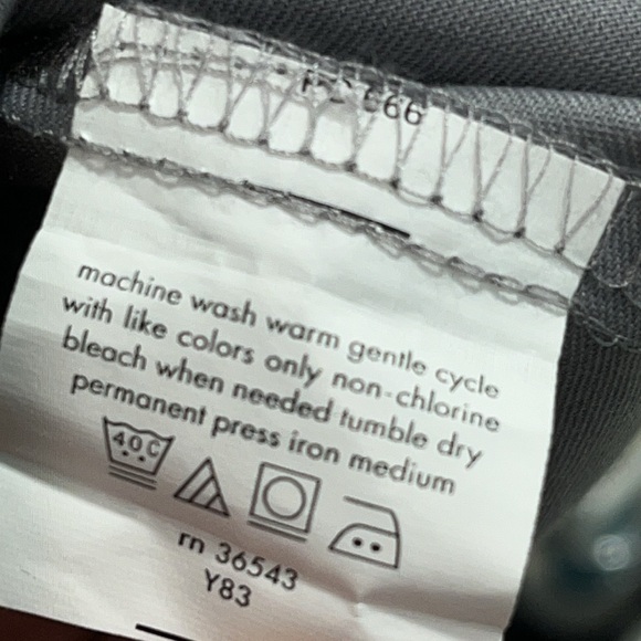 Preowned Geoffrey Beene Size 16 32/33 Size Large Dark Grey Classic Button Up. - Picture 8 of 11